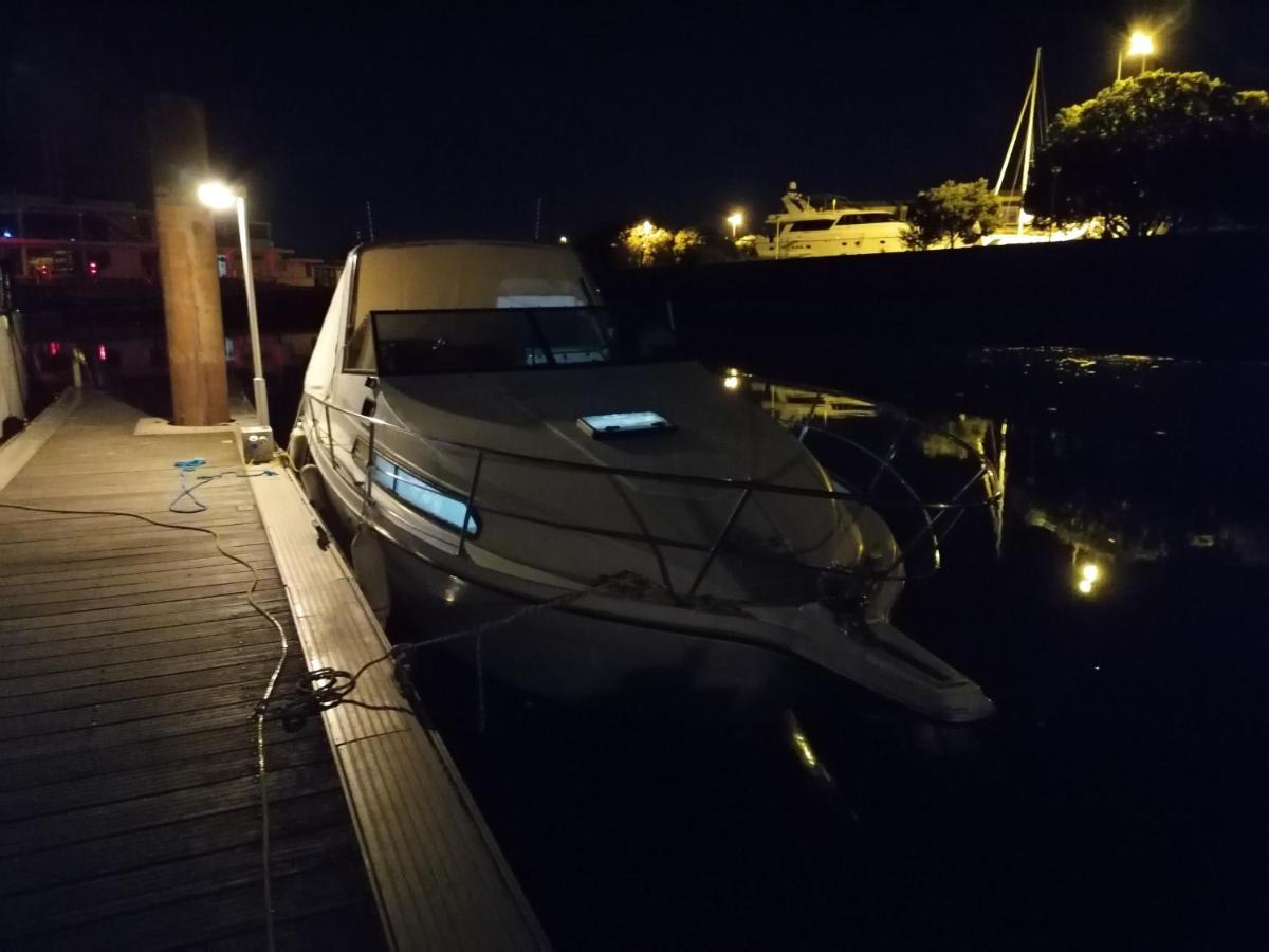 Sejour Insolite Sur Un Yacht. Bateau Hotel A Quai. La Rochelle  Zewnętrze zdjęcie