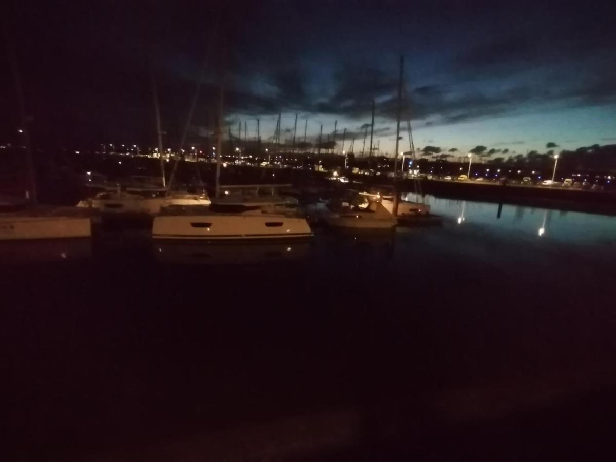 Sejour Insolite Sur Un Yacht. Bateau Hotel A Quai. La Rochelle  Zewnętrze zdjęcie